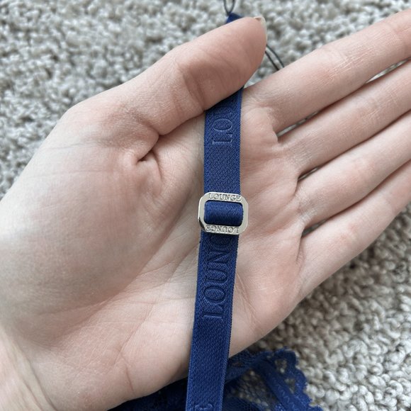 Lounge Blossom Balcony Bra Size 32E in navy - Picture 4 of 9